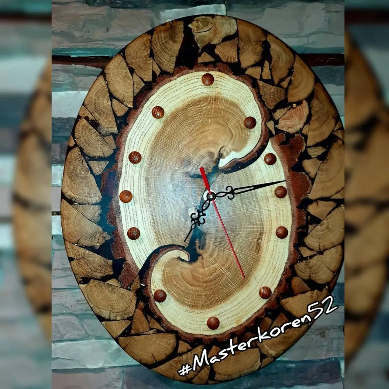 #masterkoren52 #подарок #спилы #столы #стулья #столрека #массив #мебель #можевельник #зеркалоизслэба#амбарнаядоска #живойкрай #дуб #кап #ретродоска #печатьнадосках #печатьнадоскахнижнийновгород #часынаспиле#картинынадосках#нижнийновгород#эксклюзив#интерьер #люстра#корень#капакорень#слэбы#панно#мебельлофт#деревяннаямозаика