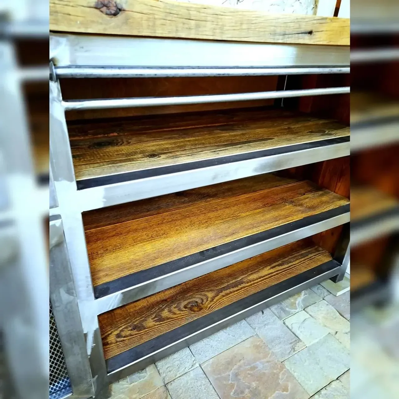 МЕБЕЛЬ В СТИЛЕ ЛОФТ,В НАЛИЧИИ И ПОД ЗАКАЗ,ПО ВАШИМ ЭСКИЗАМ,НЕ СТАНДАРТНЫЕ РАЗМЕРЫ И РЕШЕНИЯ.....
💥💥💥
#masterkoren52 #подарок #спилы #столы #стулья #столрека #массив #мебель #можевельник #зеркалоизслэба#амбарнаядоска #живойкрай #дуб #кап #ретродоска #печатьнадосках #печатьнадоскахнижнийновгород #часынаспиле#картинынадосках#нижнийновгород#эксклюзив#интерьер #люстра#корень#капакорень#слэбы#панно#мебельлофт#деревяннаямозаика