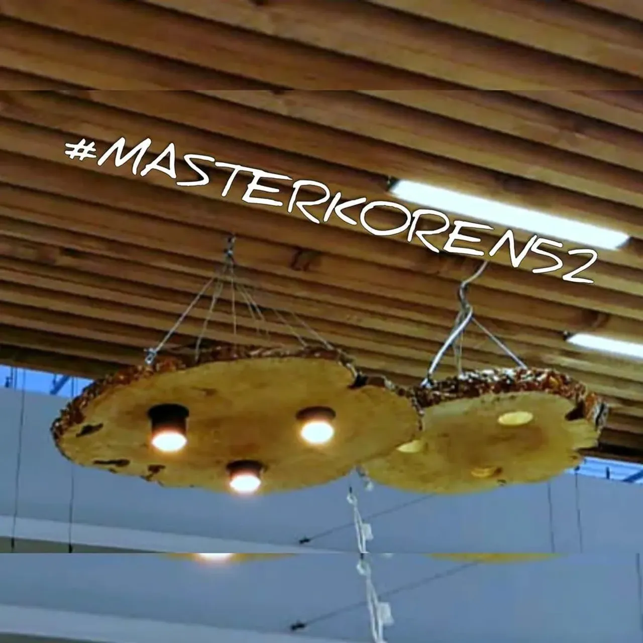 СВЕТИЛЬНИКИ,ЛЮСТРЫ,ИЗ ИЗ СПИЛОВ,СЛЭБОВ,РАЗНЫХ ПОРОД ДЕРЕВЬЕВ,ФОРМ И РАЗМЕРОВ,В НАЛИЧИИ И НА ЗАКАЗ....💫💫💫💫
#masterkoren52 #подарок #спилы #столы #стулья #мозаика #массив #мебель #можевельник #дерево #дизайн #дом #дуб #кап #круто #корнепластика #рустика #часы#архитектура#нижнийновгород#эксклюзив#интерьер #люстра#корень#капакорень#слэбы#панно#мебельлофт#деревяннаямозаика