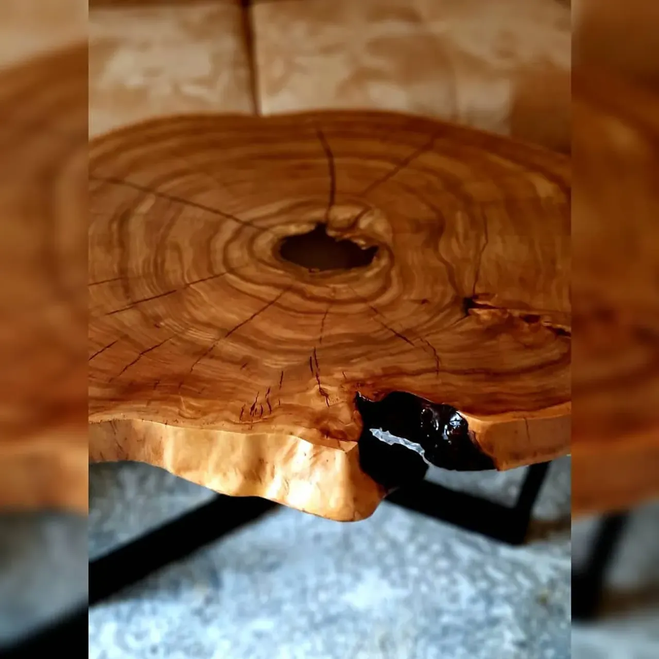 СТОЛ СПИЛ ВЯЗА(КАРАГАЧ)90СМ НА МЕТАЛИЧ.ОСНОВАНИИ....
💥💥💥
#masterkoren52 #подарок #спилы #столы #стулья #столрека #массив #мебель #можевельник #зеркалоизслэба#амбарнаядоска #живойкрай #дуб #кап #ретродоска #печатьнадосках #печатьнадоскахнижнийновгород #часынаспиле#картинынадосках#нижнийновгород#эксклюзив#интерьер #люстра#корень#капакорень#слэбы#панно#мебельлофт#деревяннаямозаика