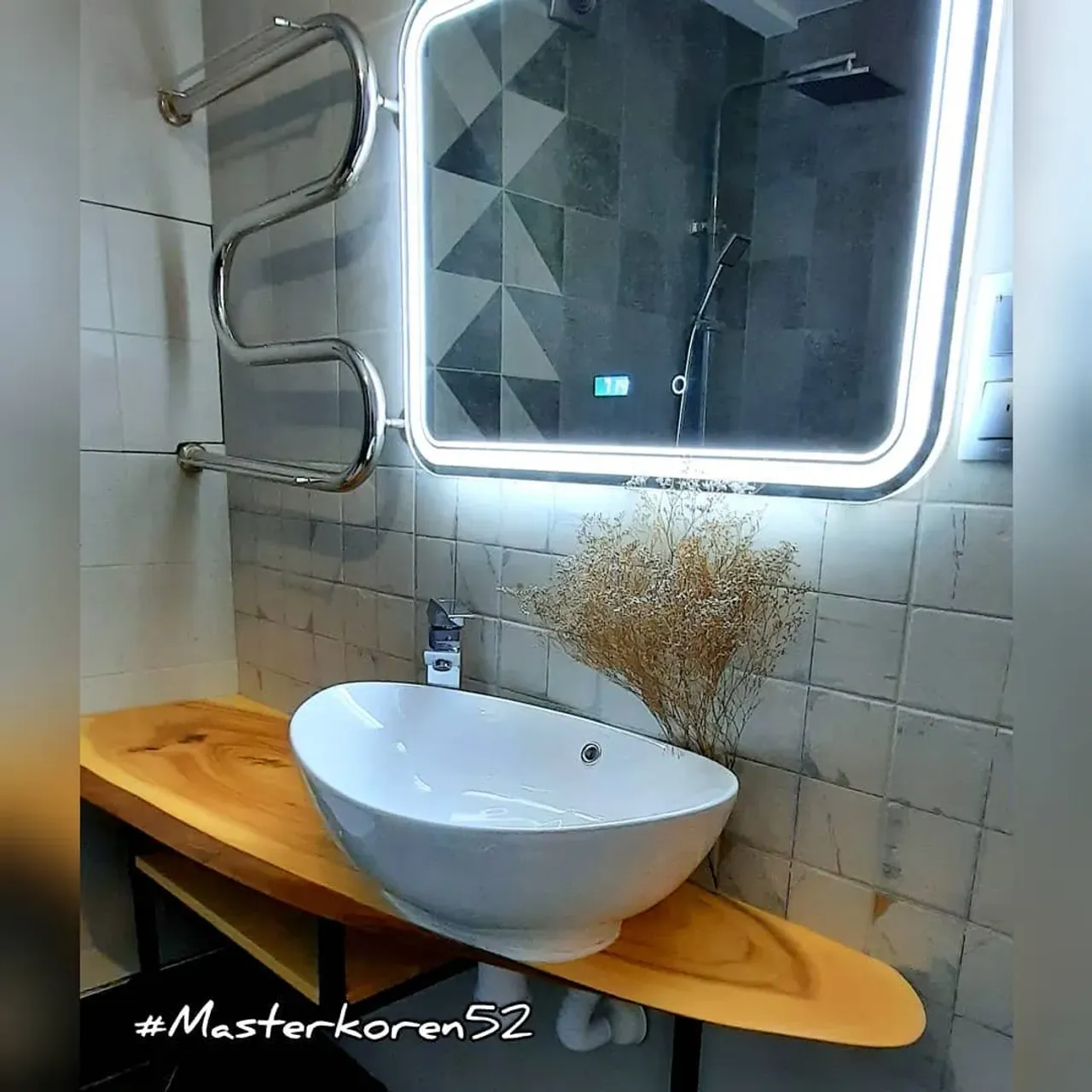 СТОЛЕШНИЦА ТАНГЕНТАЛЬНЫЙ СПИЛ ВЯЗА(КАРАГАЧ).
💥💥💥
#masterkoren52 #подарок #спилы #столы #стулья #столрека #массив #мебель #можевельник #зеркалоизслэба#амбарнаядоска #живойкрай #дуб #кап #ретродоска #печатьнадосках #печатьнадоскахнижнийновгород #часынаспиле#картинынадосках#нижнийновгород#эксклюзив#интерьер #люстра#корень#капакорень#слэбы#панно#мебельлофт#деревяннаямозаика