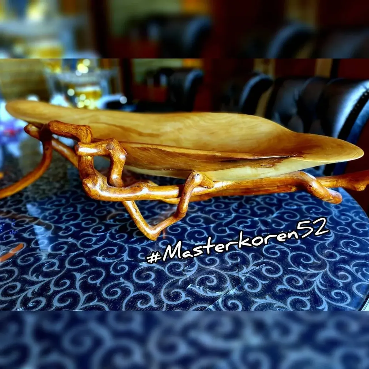 ВАЗА ЯБЛОНЯ НА ВЕТВЯХ ИЗ БОЯРЫШНИКА
💥💥💥
#masterkoren52 #подарок #спилы #столы #стулья #столрека #массив #мебель #можевельник #зеркалоизслэба#амбарнаядоска #живойкрай #дуб #кап #ретродоска #печатьнадосках #печатьнадоскахнижнийновгород #часынаспиле#картинынадосках#нижнийновгород#эксклюзив#интерьер #люстра#корень#капакорень#слэбы#панно#мебельлофт#деревяннаямозаика