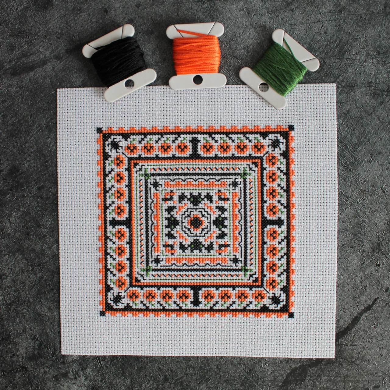 My new cross stitch pattern is ready! Halloween ☺