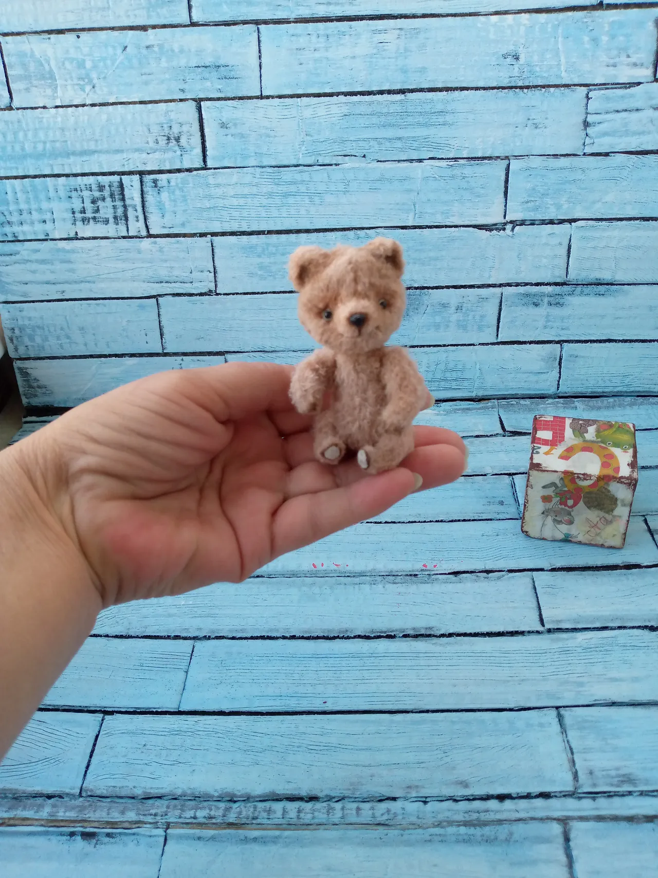 Hello everyone.
I do what I love.
I love what I do.
They are big and small and so cute...