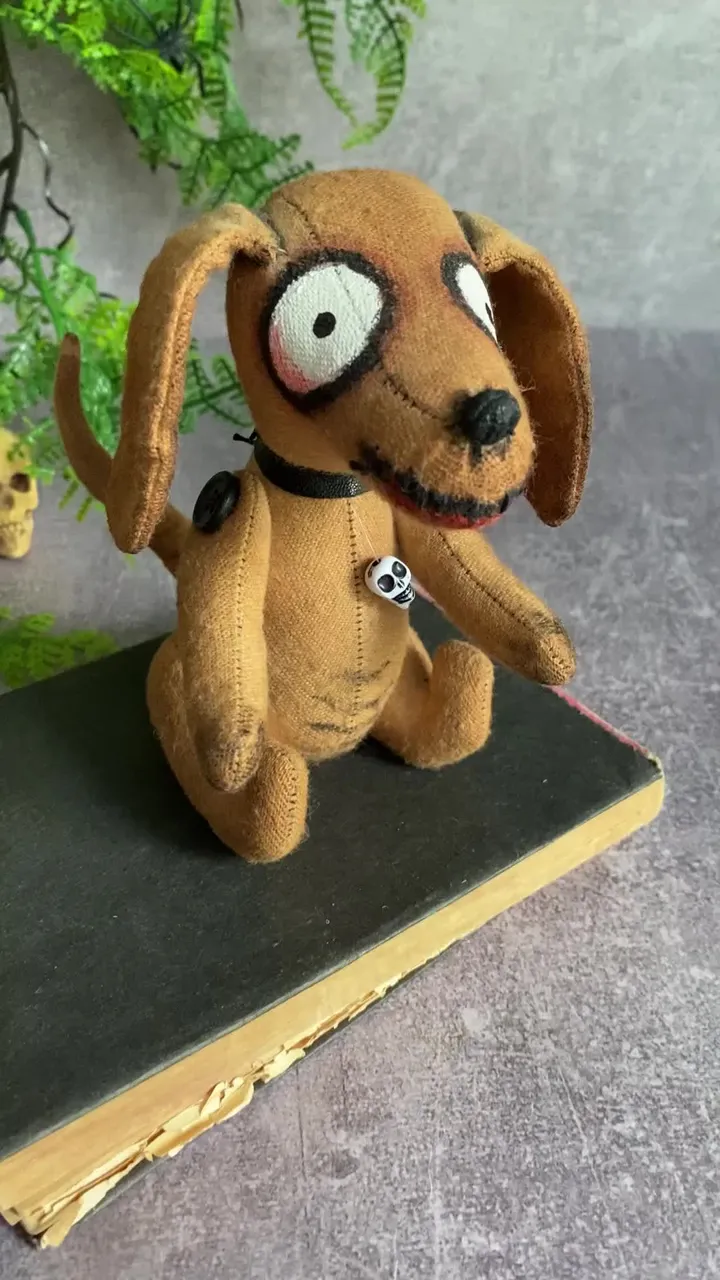CUTE CREEPY DOG