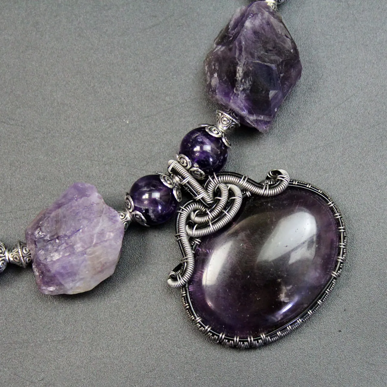 Handmade Wire jewelry. Wire Wrapped Stone Pendant.