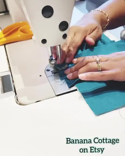 Custom purse with personalized detail. Available on BananaCottage.Etsy 
.
.
#custombags #etsydesigner #photogift #personalizedgifts #etsyshop #uniquegifts #etsyseller #etsy #custompurse #giftforher #independentartist #independentmaker