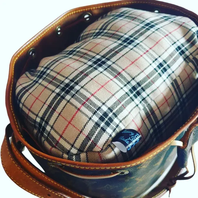 New challenge, a rectangular shaper pillow for a Noe New Model. Done ✔
Now available for ALL noe sizes on www.Luxurybagheaven.com 
Shaper pillows tab 
#noe #lvnoe #lvpetitnoe #petitnoe #noegm #shaperpillow #tartan #madeinscotland #newshape #lvmonogram #madeinuk
