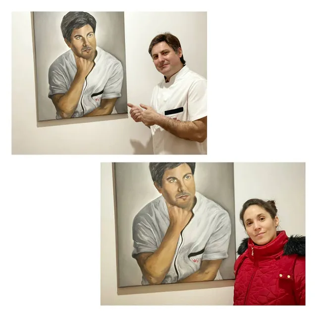 🖌 La obra, la artista y el modelo.
🙏 He tenido el placer de retratar a este gran osteópata y mejor persona @josetorresosteopata
Da gusto ver como José invierte en continuar formándose como especialista de la salud, y también como emprendedor. Está transformando su negocio para hacerlo crecer en todos los sentidos. Y en la parte estética ha confiado en mí para aportar mi granito de arena.
Gracias José por tu elección y por tus manos, que efectivamente, ¡son de artista! 🖐🏻🖐🏻
#portait #portaitpainting #retrato #retratospersonalizados #retratos #oilpaintings #oilpaintingportait #professional #professionalportait #osteopatia #osteopathy #figurativepaintings #figurativeart #bodyandsoul #friends #friendship #clinicadefisioterapia #fisioterapia #bestfisio #retratopersonalizado #artacount #personalizedpaintings #customorder #custompainting #pinturasporencargo #retratospersonalizados #handpainted #paiporta