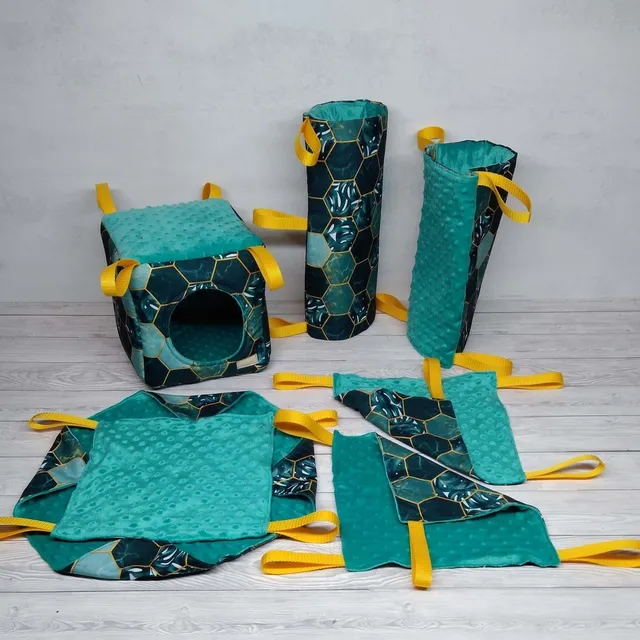 Ten kolor i ten wzór to mistrzowska para. 6 częściowy zestaw do klatki dla twoich małych przyjaciół.🥰🐇🐁.
This color and this pattern are a masterful pair. 6 piece cage set for your little friends.
#sugarglidercage
#guineapighouse
#rathammocktunnel
#customrathammock
#ratcubehammock
#chinchillahammocks
#domekdlaszynszyli #hamakidlaszczurkow #mebelkidlaswinekmorskich 
#domekdlaszynszyli
#domekdlaszczurkow
#domekdlaswinkimorskiej