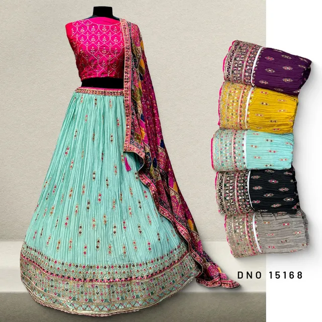 #lehenga #lehengacollection #lehengadesign #lehengadesign #lehengalove #lehengacholi #weddinglehenga #receptionlehenga #engagementlehenga #banarasisilklehenga #handweaved #ranipinkcholi #bluelehenga #printeddupatta