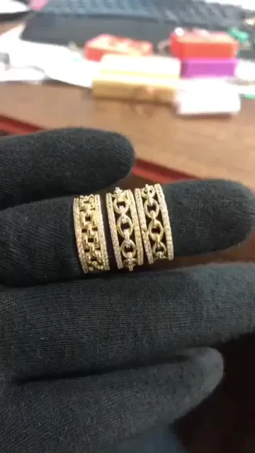New 14K Band uniquely designed for you. 
💯❤️💯❤️‍🔥
🤵👰💎💎💎
#14kgoldjewellery 
#orofortunajewellery 
#orofortuna 
#goldjewelery