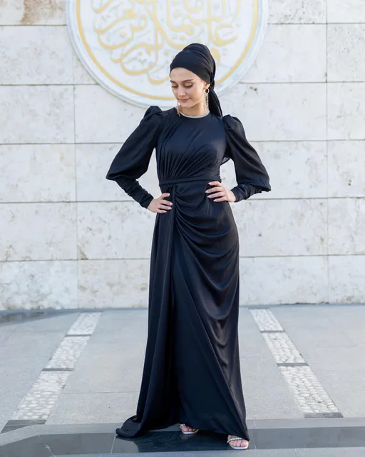 Lavin Abiye 😍
Fiyat: 1200 TL (≈66 €) 💳
İlk alışverişinize özel 150₺ indirim ❤️
38-44 Beden Aralığı 💃
4 renk seçeneği (Sağa Kaydırın) 🌈
Türkiye ve Tüm Dünyaya Hızlı Kargo 🛩
Kredi Kartına Taksit İmkanı

Karel Hijab Evening Dress😍
Price: 66€
38-44 EU Sizes Available
4 Color Option 🌈
Wordwide Express Delivery 🚚 
#tesettürabiyemodelleri #hijabfashion #hijablove #tesetturbutik #tesetturnisanlik #hijab #hijabootd#tasarımabiye #muslimwear #hijabwear #muslimweddingdress #weddingdress #eveningdress