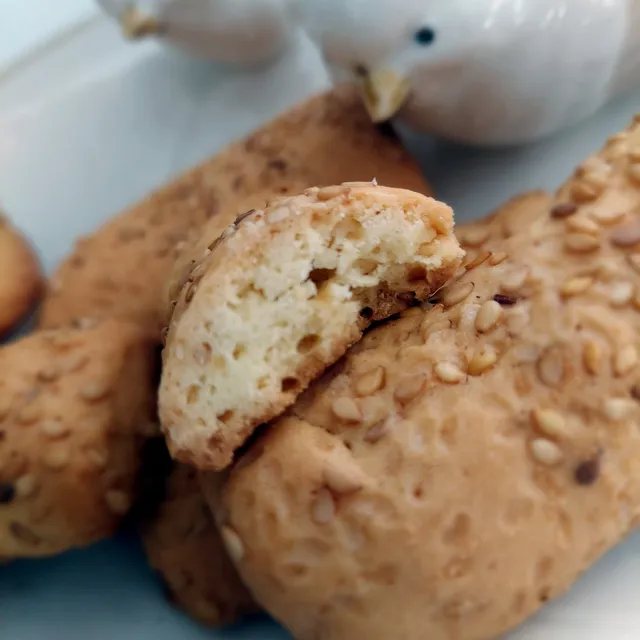 Sesame Finger Cookies | Handmade Sweet Cookies with Sesame

#etsy #etsyshop #etsyseller #etsysellersofinstagram #turkishfood #algerianfood #tunisianfood #maroccansnack #sesamecookies maamoul #stuffedcookies #cookies #christmascookies