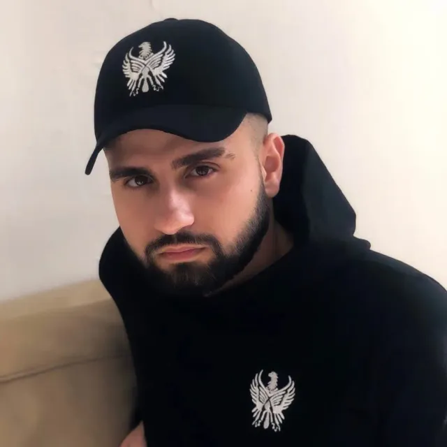 Кто тут у нас на понтийском 🦅😏⠀
⠀
Кепка и худи с вышивкой орла🔥⠀
⠀
Хочешь такой же комплект?😌⠀
Скорее пиши нам в Direct❤️⠀
Оформим заказ за минуту✅⠀
⠀
#greek#style#ягрек#греки#hellas⠀
#греческийстиль#греция#мода⠀
#одежда#грек#кепка#орёл⠀
#греческий#кепки#худи⠀
#madeingreece#pontios⠀
#понтос#понтийский
@ananiadis_a