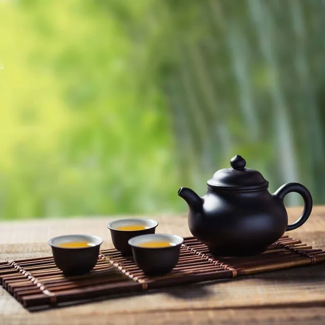 Pu Er Tea Leaves from Mount Hekai are strong and bitter, though the taste will quickly transform into sweetness. #PuEr #PuErh #PuErTea #PuErhTea #Tea #ChineseTea #Singapore #Sgfood #Sgdrinks #Sgfoodies #SgEats #Local #Drinks