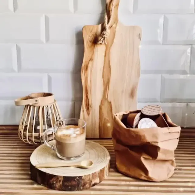 Hoy os compartimos una foto que hizo #deco_dulcehogar hogar con las cestas de papel kraft y que nos pareció bellísima. Vosotros también creéis lo mismo? #cestaspersonalizadas #papelkraft #cestasdecorativas #homedecor #cubremacetas #cestascocina #decoracioncocina #decoracióncocinas #decoracioncocinas #decoraciondeinteriores