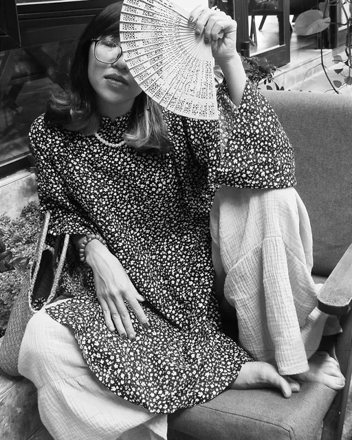 The dress must follow the body of a woman, not the body following the shape of the dress

#Customclothes
 -Hubert de Givenchy-