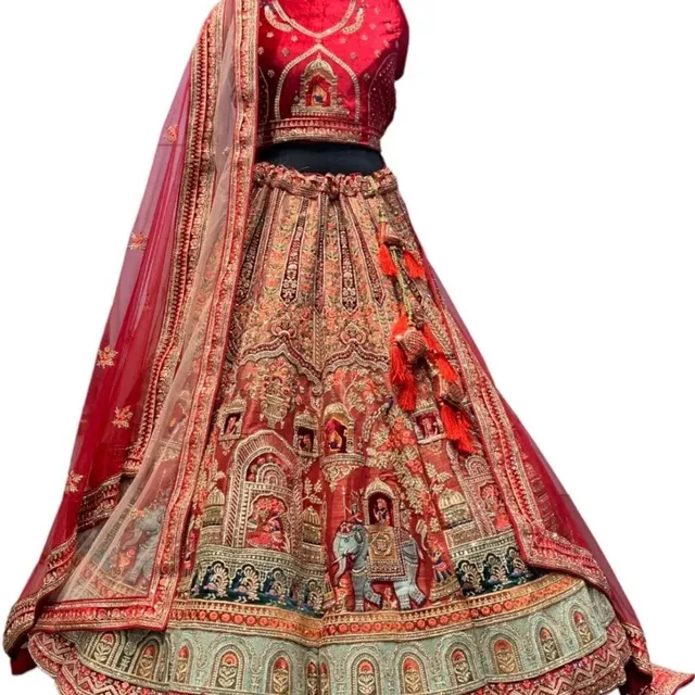 #LEHENGA #lehenga #lehengacholi #lehengadesign #lehengalove #lehengacollection #bridallehenga #bridallehengacholi #weddinglehenga #receptionlehenga #engagementlehenga #embroiderylehenga #doubledupatta #redlehenga #redbridallehenga #redweddinglehenga #redweddinglehengacholi