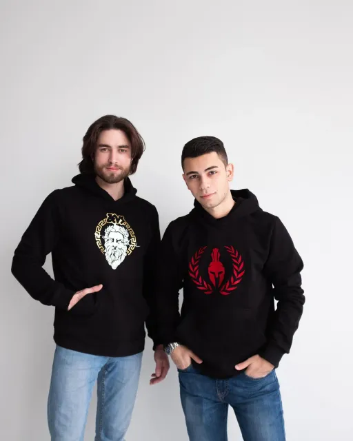 Зевс⚡️ или спартанец💪🏻? Кого выберешь именно ты?😏🔥

#greek#style#ягрек#константинополь⁣⁣⠀
#греческийстиль#греция#бренд⁣⁣⠀
#футболка#грек#стиль#греческий⁣⁣⠀
#история#олимп#спарта#худи#мужскоехуди