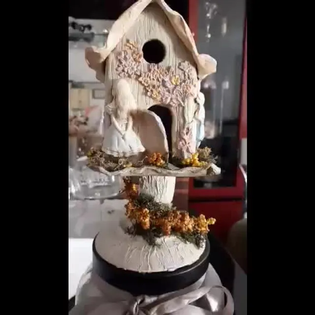 Δείτε μια γλυκιά ρομαντική δημιουργία με πηλό από την Αγαπημένη μας φίλη Ειρήνη Κτιστάκη εμείς το αγαπήσαμε! Εσείς ;;;; #molds #clayart #clay #mold