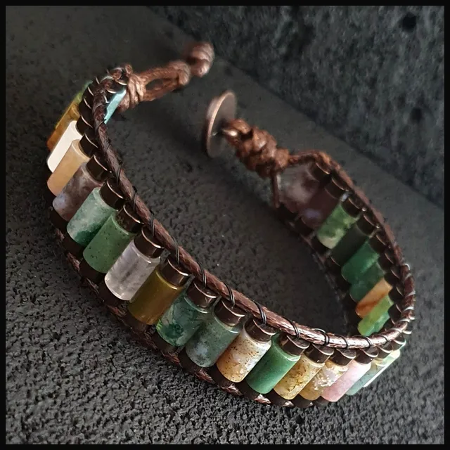 NATURAL INDIAN AGATE HANDMADE BRACELET
Handmade Natural Gemstone Jewelry

All our design prepares according to your given size with love.

Please visit our @esty shop for order;
https://www.etsy.com/shop/SevenArtJewelry

#etsy#handmadejewelry#sevenartjewelry#etsysuccess#etsyshop#etsymarket#uniquedesign#qualityworkmanship#qualitystone#indianagate#agate#gemstonejewelry