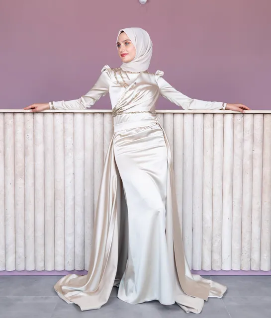 Asil Abiye💕
Asil tasarımımız ikili kullanımı ve harika şıklığıyla özel günlerinizin başrolünü çalmaya aday
Detay güzellikleri ve renk seçenekleri kaydırmalıda💕
👉Koşulsuz İade veya Değişim
✈️Ücretsiz & Hızlı Kargo
☎️👉Whatsapp:+90 532 272 57 09
#tesetturabiye #tesettürabiyeelbise #tasarımabiye #weddingdress #muslimwear#tesettürelbiseler #muslimweddingdress #hijabwear #sözelbisesi #nişanelbisesi #davetelbise #eveningdress #eventdress #muslimwear #balıkelbise #kuyrukluabiye#muslimdress#davetelbisesi#kesfetteyiz