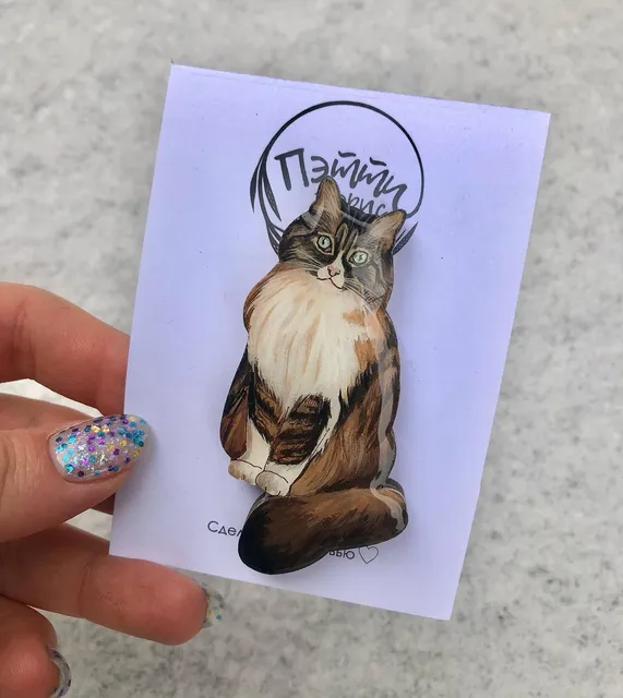 Всем привет! 
Мы снова в строю, и готовы принимать ваши заказы💙

И очень рады, что наконец можем показать все, что делали последние дни перед новым годом ✨

Портретные броши/брелки/подвески в машину по фото животного 1200₽
От 2х штук 1000₽🥰