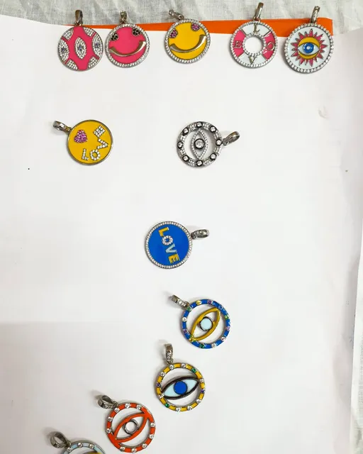 Enemal charm 
Sksonijewels#925silver jewellery #stonejewellery#gift_jewellery #eneversery❤️#universelifestyle#diamond_jewelley#top_jewelry#feel_jewellery#enemal_jewelry#luck_jewelry#lockdown_jewellery#multy_stone_jewelry#aniversary_jewellery#
www.etsy.com/shop/sksonijewels