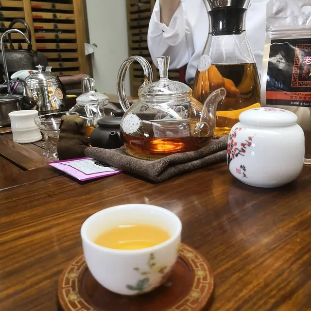 Give your mom the natural gift of premium quality Pu Er Tea that not only tastes great but has various health benefits #Tea #Mothersday #Gifts #Puertea