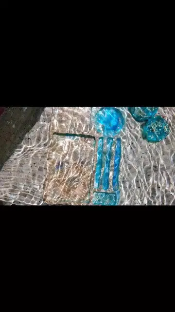 Beach Lovers when it's a rainy day bring out your beachy rolling tray and matching Ashtray, Grinder, Lighter Cover, and Joint Holder for just that right vibe😁