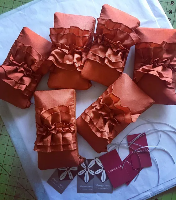 Ruffle Wristlets in various gorgeous colors. Choose your favorite to complete the #bridesmaids dresses. Murwati.etsy #bridesmaidgift #bridesmaidsdresses #etsywedding #etsyshop #wristlets #burntorange #ruffles #autumnwedding #uniquepurse #flowergirl #summerwddding #wedding #bridal #bridalaccessories #bridesmaidsbags