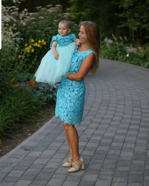 Ļoti ērtas mežģīņu kleitas👗 Mammas kleita ir gan svinīgā, gan arī piemērota ikdienas nesāšanai 🛍🌞 Cena 115 eur par 2 kleitām ⠀
 Piedāvājam gan individuālās šūšanas pakalpojumus, gan iespēju izvēlēties savu sapņa kleitu no gataviem modeļiem ⠀
⠀
🌟 Plaša tilla, mežģīņu un audumu krāsu izvēle. Var arī kombinēt krāsas⠀
⭐ Kleitas garumu/dizainu var mainīt⠀
⭐Kleitas tiek šūtas pēc jūsu individuāliem mēriem vai jebkura standarta izmērā no 74cm līdz 147cm un XS - XXL izmēros⠀
⭐Lai pasūtītu rakstiet PM vai Viber/Whatsapp 28895815. Pielaikot un redzēt gatavas kleitas var Valdemāra 118⠀

#princešukleitas #bērnumode #meiteņukleitas #svinīgakleita #kleita #dzimšanasdiena #viengadniece #pirmādzimšanasdiena #pirmāfotosesija #kleitafotosesijai #платьедлядевочки #детскаямода #платьедляпринцессы #деньрождения
#bērnumode #princesukleita #tillakleita #tutukleita #ballisukleitas #mammameita #vienādaskleitas
