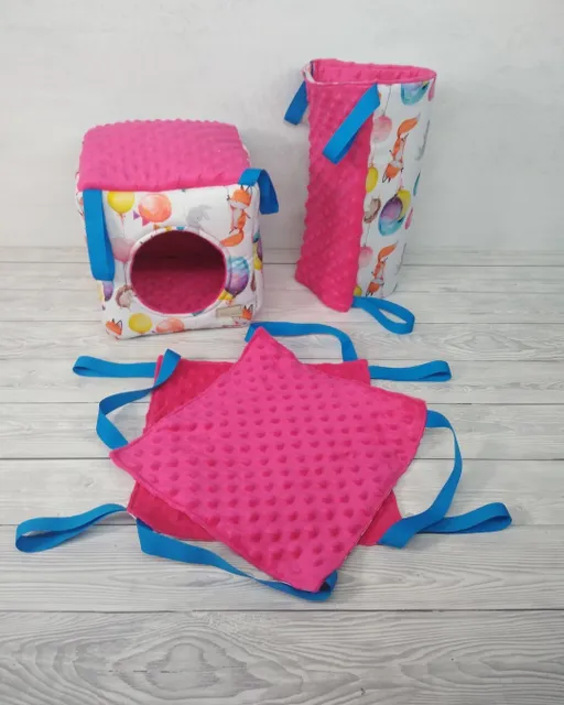 Mega cudo 😍🤩. Chyba najbardziej cukierkowy 🍭🍬zestaw mebelków do klatki, jaki uszyłam do tej pory. 
Mega miracle 😍🤩. Probably the most candy🍬🍭 cage furniture set I have ever sewn.
#akcesoriadoklatkidlaszynszyli
#hamakdlaszynszyli
#zestawhamakowdlaswinkimorskiej
#zestawhamakowdlafretek
#zestawhamakowdlaszczurow
#chinchillahut
#guineapigbed
#sugarglidertoys
#guineapighideout
#guineapigtoys
#chinchillahouse
#guineapighideaway
#ratbeds