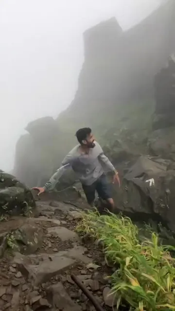 We always discuss reaching the top of the mountain as the challenge. But those that have been there know coming back down is the hardest part.

@mr_perfect_1011 @harshil_6777 @j_k3096 @savan_vaghasiya @vaghasiya_ankur @brijesh_rudani @_kevil @k_kuldip007 @s.padsala @instagram
#junagadh #girnar #navnath #girnarhills #hill #peace #weather #love #loveyourself #peaceofmind #india #gujarat