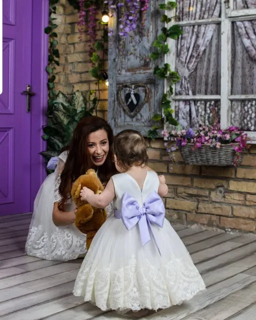 Maigums katrā šo kleitu detaļā👗 Romantiskas un kuplas kleitiņas, kurās jūs būsiet kā princeses💐🎀👑
⠀
 Piedāvājam gan individuālās šūšanas pakalpojumus, gan iespēju izvēlēties savu sapņa kleitu no gataviem modeļiem ⠀
⠀
🌟 Plaša tilla, mežģīņu un audumu krāsu izvēle. Var arī kombinēt krāsas⠀
⭐ Kleitas garumu/dizainu var mainīt⠀
⭐Kleitas tiek šūtas pēc jūsu individuāliem mēriem vai jebkura standarta izmērā no 74cm līdz 147cm un XS - XXL izmēros⠀
⭐Lai pasūtītu rakstiet PM vai Viber/Whatsapp 28895815. Pielaikot un redzēt gatavas kleitas var Valdemāra 118⠀

#princešukleitas #bērnumode #meiteņukleitas #svinīgakleita #kleita #dzimšanasdiena #viengadniece #pirmādzimšanasdiena #pirmāfotosesija #kleitafotosesijai #платьедлядевочки #детскаямода #платьедляпринцессы #деньрождения
#bērnumode #princesukleita #tillakleita #tutukleita #ballisukleitas #mammameita #vienādaskleitas