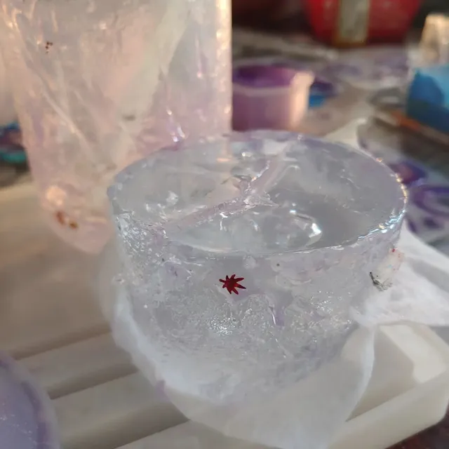 Working with resin is a skill, man. Sometimes trying to do too much detail work ends with a big clump🥴
#resinmistakes #resinwork