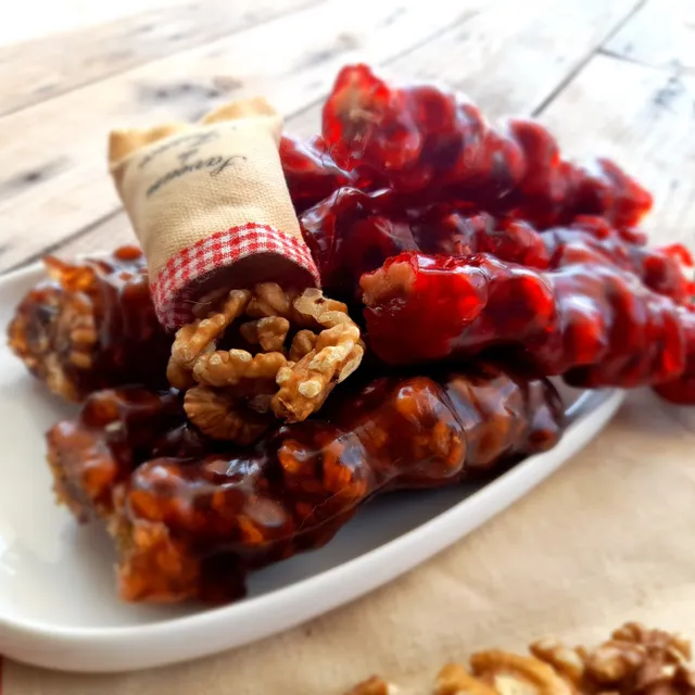 ✈️🌍 Worldwide Shipping
Homemade Walnut Churchkhela | Organic Walnut With Grape Molasses & Pomegranate
Shop Now Online on sofra369.com

#Churchkhela #sofra369 #vegansnacks #naturalfood