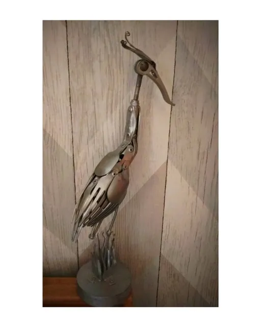 "болотная птица"
#интерьернаякукла #интерьерка#объект#артобъект #ромамолодец #клепаноеискусство #малыеформы#декор