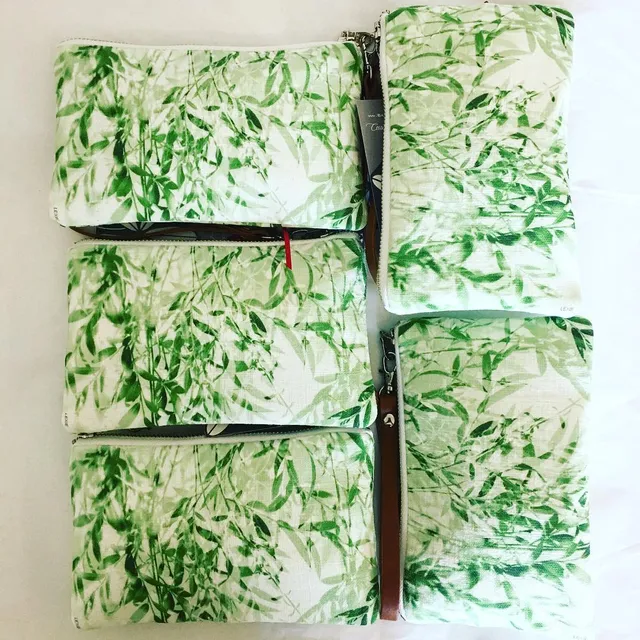 Send us your arts and you will have another way of enjoying them. Available at BananaCottage.etsy.com .
.
#custombags #personalizedgifts #etsyshop #etsygifts #etsy #artist #wearablearts #zipperbags #customgifts