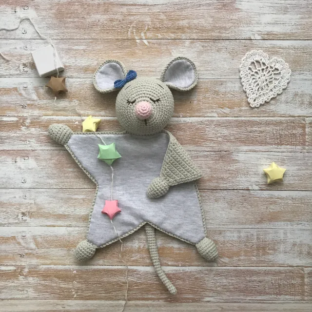 Mouse toy can be bought in the storeMouse toy can be bought in the store