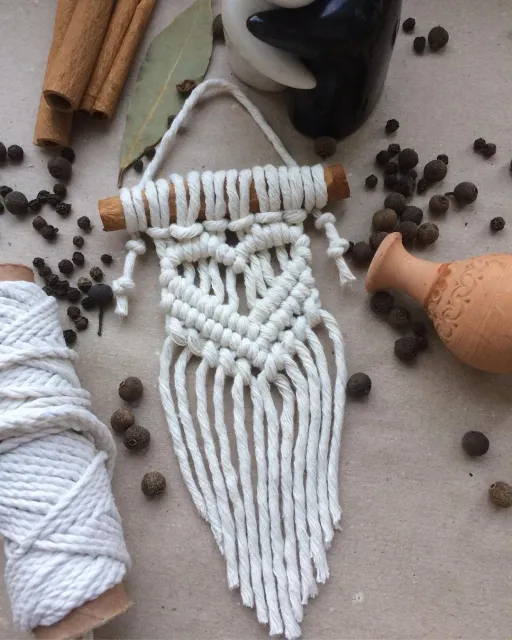 ➰
🌶"Принцесса специй",
с любовью...♥️❤️♥️
➰
👌Спасибо @maki_macrame за видеоурок)😍 ➰
#макраме 
#рукоделие 
#челябинск
#южноуральск 
#handmade 
#волшебныеузелки 
#узелковоеплетение 
#изделияназаказ 
#плетеныеаксессуары 
#сумки 
#фоторамки 
#браслеты 
#декор 
#аксессуары
#креатив
#ангел
#angel
#macrame
#сувениры
#панно
#кашпо
#bag
#macramebag
#мастерская
#мастерскаясувениров
#мастерскаяподарков
#принцессаспеций
#подарокручнойработы