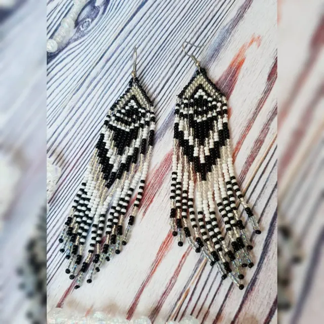 Серьги кисти из бисера 
Цена 150грн, 
#серьгиручнойработы #серьгиизбисера #серьгикисти #серьгиукраина #аксесуарыручнойработы #аксесуарыодесса #аксесуарыукраина #аксесуары