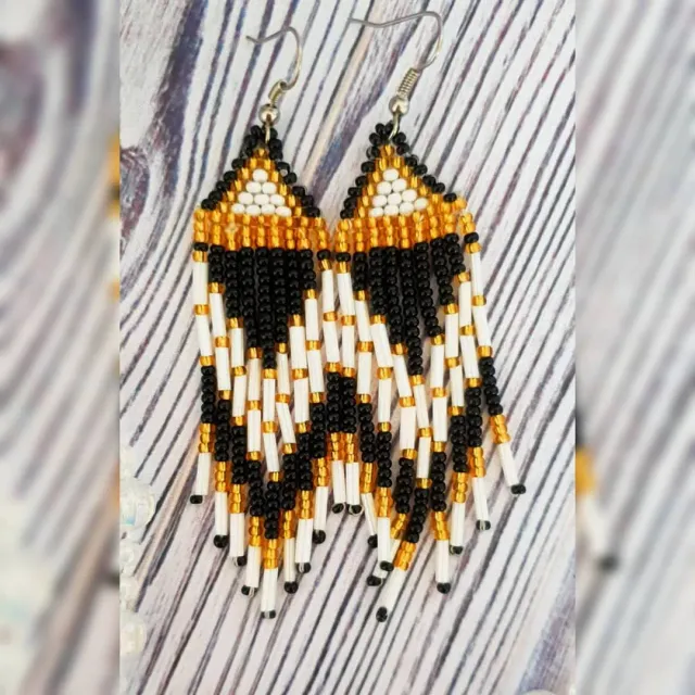 Серьги кисти из бисера 
Цена 100грн 
#серьгиручнаяработа #серьгикисти #серьгиизбисера #аксесуарыручнойработы #аксесуары #аксесуарыукраина #аксесуарыодесса