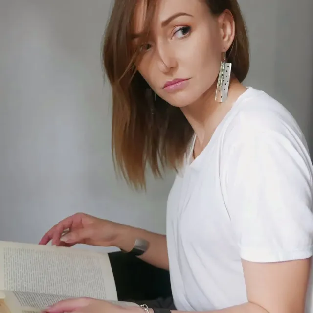 Балуйте себя почаще, прислушивайтесь к себе.
—
#golivearrings #серебро925 #купитьсерьги#серьгикольца#серьгиизсеребра#дизайнерскиеукрашения #подарокподруге