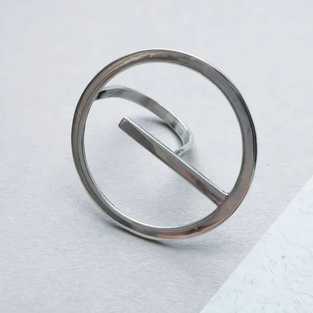 Колечки бывают разные! Круглые, гладкие и с жемчугом) 🦪
-
#golivering#кольцожемчуг #кольцокруг#кольцоизсеребра #серебро925