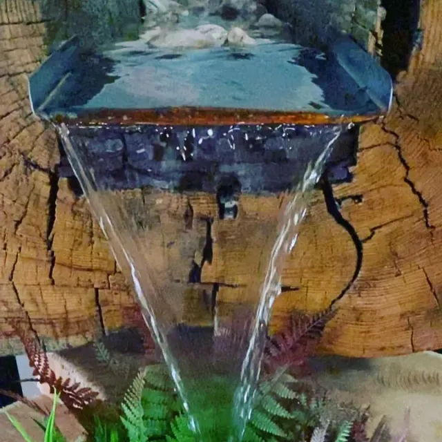 Вы любите отдых на природе? Обедая или просто выпивая чашку чая, за этим столом Вы обретёте гармонию!☝️
Стол и пень изготовлены из 100 летнего бревна лиственницы диаметром 700 мм с встроенной системой рециркуляции воды! Скамьи и каркас стола изготовлены из бруса сосны, с глубоким старением древесины. Стеклянная столешница 1700х1000, толщиной 10 мм. Если Вы захотите насладиться тишиной, есть выключатель насоса. Объём воды в системе 15 литров.
💥Единственный экземпляр !
💥ЭКО-стол!
💥Отправим в любую точку!
💥Цена стола с пнём: 174000₽.
💥Скамья - 27000₽, за шт.
💥Можем в комплект изготовить стулья, вместо скамьи!
💥📞8-912-826-18-75
—————————————————————-
#столрека #столсрекой #столсводопадом #столсживойрекой #столизбревна #экостол #столвбеседку #стол #деревянныйстол #река #водопад #столкиров #экомебель #мебельназаказ #интерьерзагородногодома #обеденныйстол #столдлярелаксации #рекавстоле #столдлярелаксации #столярнаямастерская #столыистулья #столзаказов #столиздерева #деревянныйстол #деревянныеизделия