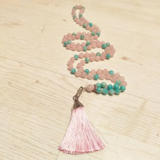 📿Четки 108+1
из розового кварца и амазонита 
со съемной Кистью 
выполнены на заказ .
#четки #браслетыизнатуральныхкамней #украшенияизнатуральныхкамней 
#мала #четкиназаказ #четкиизнатуральныхкамней