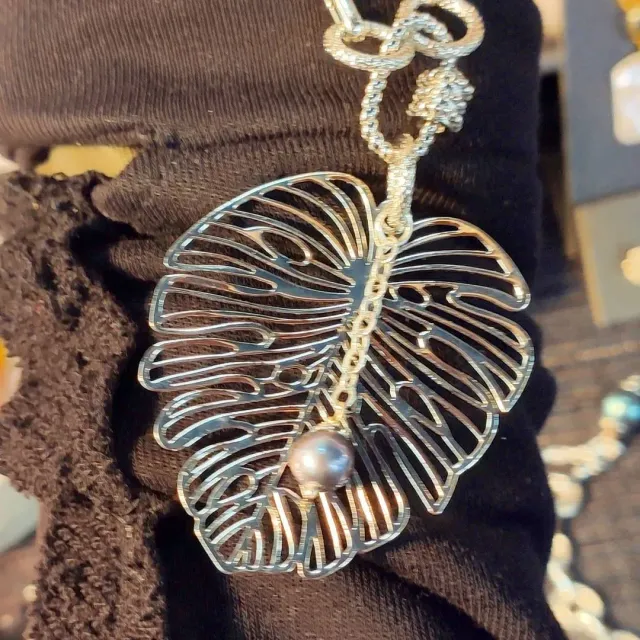 @delhibazar 
Продолжаем встречать гостей и старых друзей
💞13 и 14 февраля
 с 12.00 до 20.00
Арбат 24, 2й этаж
🎁Новинка от #oxy_jewellery 
 Колье и серьги из жемчуга с фурнитурой класса люкс
#колье #кольецепи #натуральныекамни
#украшенияизнатуральныхкамней #серьгимосква #серьгисжемчугом #серьги