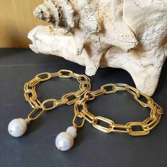 ⛓️Браслеты цепи
Фурнитура люкс
Лёгкие
Гипоаллергенные
#серьги_москва #серьги #украшения #серьгицепи #украшенияцепи #oxy_jewellery